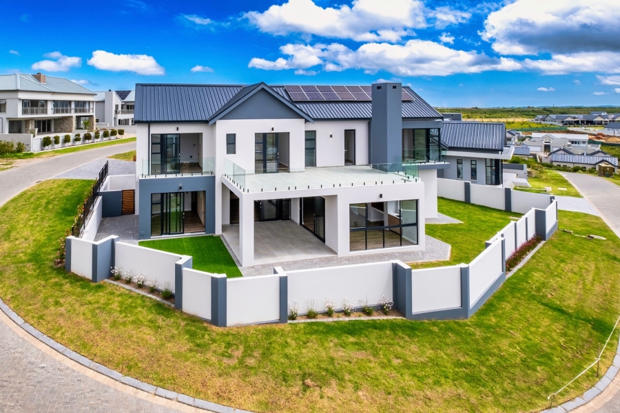 4 Bedroom Property for Sale in Kingswood Golf Estate Western Cape